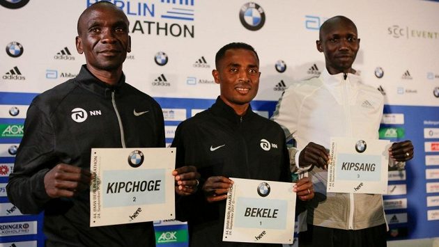 Už loni se Kipchoge s Kipsangem pustili do souboje o rekord. Vyjde to letos? Už loni se Kipchoge s Kipsangem pustili do souboje o rekord. Vyjde to letos?