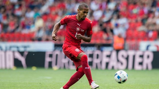 Obránce Theodor Gebre Selassie nemá v Brémách kouče. Obránce Theodor Gebre Selassie nemá v Brémách kouče.