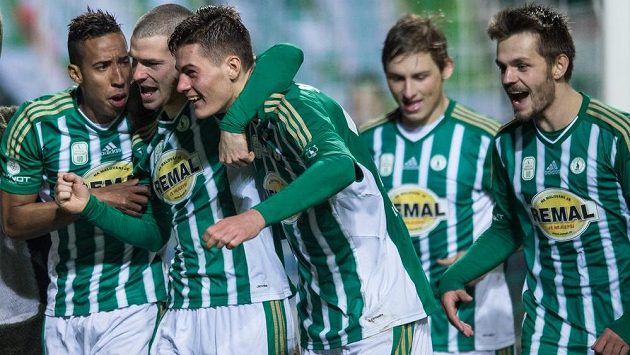 Fotbalisté Bohemians mají důvod slavit... Fotbalisté Bohemians mají důvod slavit...