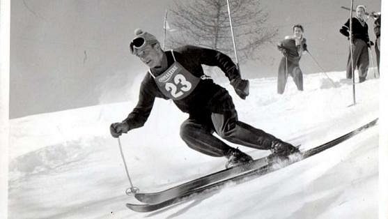 Česká lyžařská legenda Kurt Hennrich na archivním snímku. Česká lyžařská legenda Kurt Hennrich na archivním snímku.