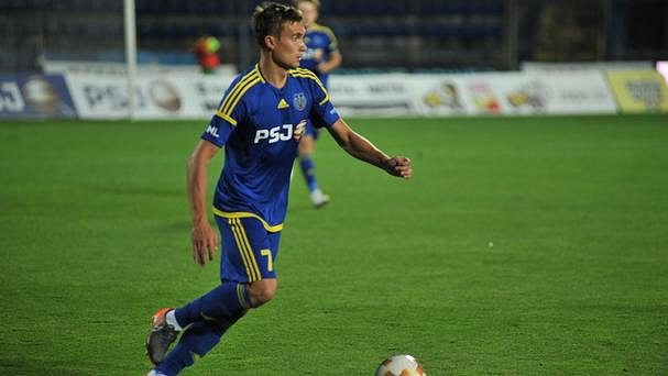 Vladislav Ljovin míří z Jihlavy do Ďolíčku. Vladislav Ljovin míří z Jihlavy do Ďolíčku.