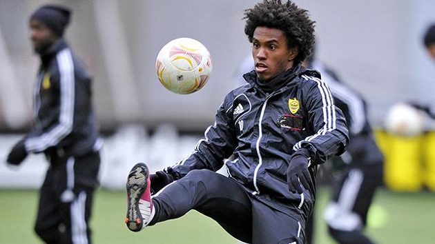 Willian nakonec z Machačkaly nezamíří do Tottenhamu, ale do Chelsea. Willian nakonec z Machačkaly nezamíří do Tottenhamu, ale do Chelsea.