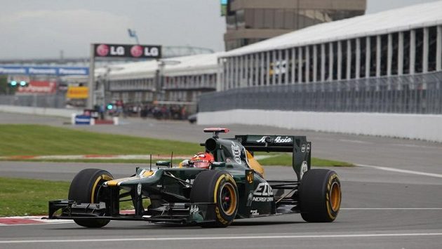 Finský jezdec Heikki Kovalainen v monopostu stáje Caterham Finský jezdec Heikki Kovalainen v monopostu stáje Caterham