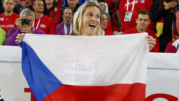 Oštěpařka Barbora Špotáková slaví v Curychu titul mistryně Evropy. Oštěpařka Barbora Špotáková slaví v Curychu titul mistryně Evropy.