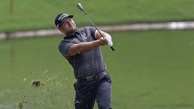 Ryan Moore odpaluje na turnaji PGA Tour v Kuala Lumpuru. Ryan Moore odpaluje na turnaji PGA Tour v Kuala Lumpuru.