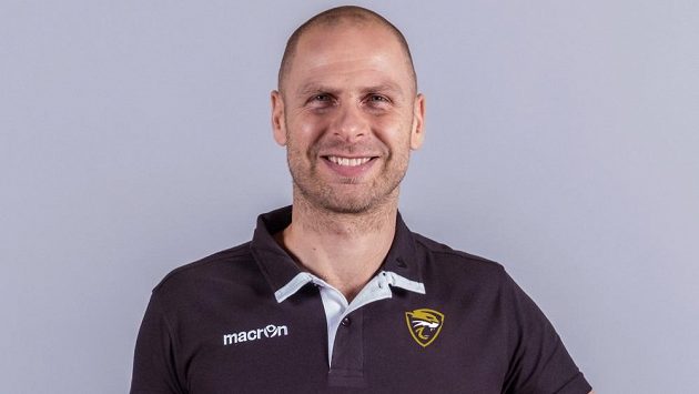 Volejbalista Ondřej Boula v 41 letech ukončil aktivní kariéru a stal se novým koučem týmu Šelmy Brno v ženské extralize. Volejbalista Ondřej Boula v 41 letech ukončil aktivní kariéru a stal se novým koučem týmu Šelmy Brno v ženské extralize.