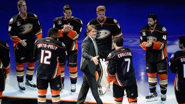 Teemu Selänne teprve nedávno ukončil svou hráčskou kariéru. Teemu Selänne teprve nedávno ukončil svou hráčskou kariéru.