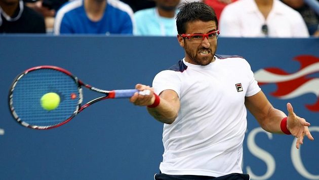 Šance pro české reprezentanty? Srb Janko Tipsarevič možná zmešká finále Davis Cupu. Šance pro české reprezentanty? Srb Janko Tipsarevič možná zmešká finále Davis Cupu.