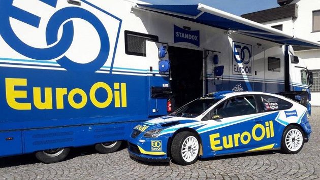 Václav Pech a jeho vůz pro nadcházející rallyeovou sezonu - Ford Focus WRC 06. Václav Pech a jeho vůz pro nadcházející rallyeovou sezonu - Ford Focus WRC 06.