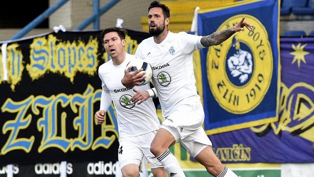 Tomáš Přikryl a Lukáš Magera z Mladé Boleslavi se radují z gólu. Tomáš Přikryl a Lukáš Magera z Mladé Boleslavi se radují z gólu.