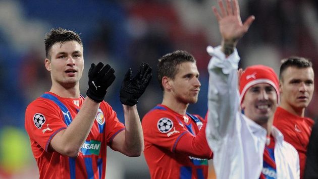 Střelec vítězného gólu Tomáš Wágner (vlevo) po utkání Ligy mistrů s CSKA Moskva. Střelec vítězného gólu Tomáš Wágner (vlevo) po utkání Ligy mistrů s CSKA Moskva.