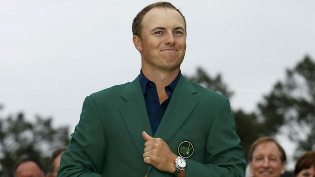 Americký golfista Jordan Spieth ovládl golfové Masters a oblékl se do zeleného saka. Americký golfista Jordan Spieth ovládl golfové Masters a oblékl se do zeleného saka.