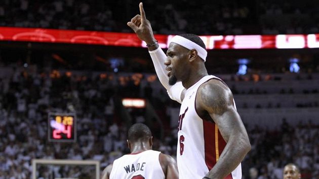 LeBron James z Miami nechybí v ideální pětce NBA. LeBron James z Miami nechybí v ideální pětce NBA.