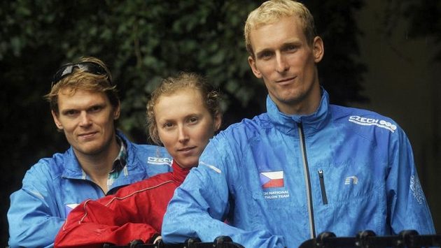 Na olympijských hrách budou hájit české barvy i (zleva) Přemysl Švarc, Vendula Frintová a Jan Čelůstka Na olympijských hrách budou hájit české barvy i (zleva) Přemysl Švarc, Vendula Frintová a Jan Čelůstka