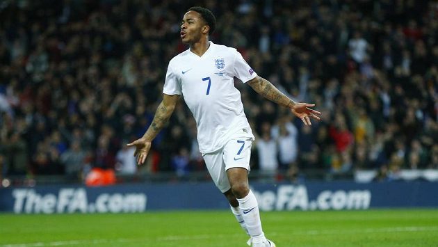 Vycházející hvězda Liverpoolu a anglické reprezentace Raheem Sterling. Vycházející hvězda Liverpoolu a anglické reprezentace Raheem Sterling.
