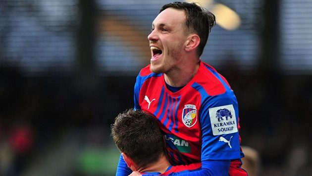 Plzeňský záložník Ondřej Vaněk se raduje z gólu. Plzeňský záložník Ondřej Vaněk se raduje z gólu.