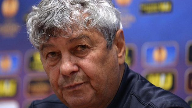 Fotbalový trenér Mircea Lucescu na lavičce Dynama Kyjev záhy skončil. Fotbalový trenér Mircea Lucescu na lavičce Dynama Kyjev záhy skončil.