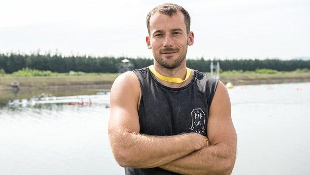 Trenér indonéských kanoistů Jaroslav Radoň v Račicích. Trenér indonéských kanoistů Jaroslav Radoň v Račicích.