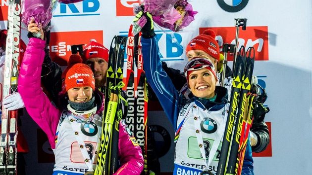 Kvarteto ve složení Veronika Vítková (vlevo), Michal Šlesingr (v pozadí), Gabriela Soukalová a Ondřej Moravec si v Östersundu loni doběhlo pro třetí místo. Jak dopadne nyní? Kvarteto ve složení Veronika Vítková (vlevo), Michal Šlesingr (v pozadí), Gabriela Soukalová a Ondřej Moravec si v Östersundu loni doběhlo pro třetí místo. Jak dopadne nyní?