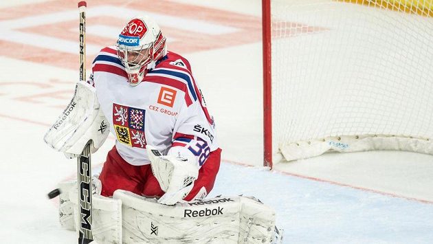 Český brankář Dominik Furch během utkání turnaje Channel One Cup s Finskem. Český brankář Dominik Furch během utkání turnaje Channel One Cup s Finskem.