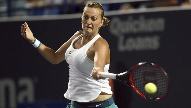 Petra Kvitová končí v semifinále, Polská favoritka Agnieszka Radwaňská byla nad její síly. Petra Kvitová končí v semifinále, Polská favoritka Agnieszka Radwaňská byla nad její síly.