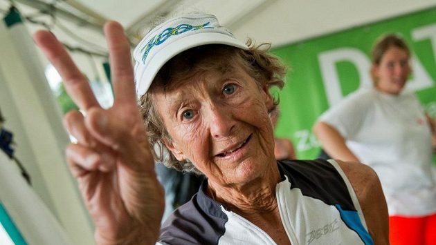 Železná jeptiška - vždy s optimistickým úsměvem na tváři. Železná jeptiška - vždy s optimistickým úsměvem na tváři.