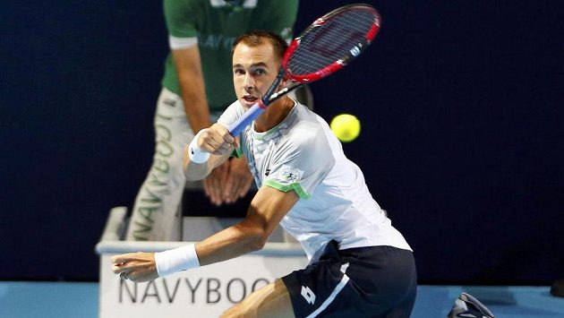 Lukáš Rosol odehrál proti španělskému velikánovi Rafaelu Nadalovi v Basileji skvělý zápas. Lukáš Rosol odehrál proti španělskému velikánovi Rafaelu Nadalovi v Basileji skvělý zápas.