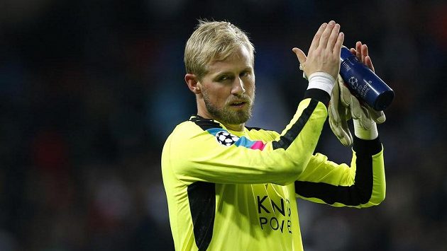 Dánský brankář v dresu Leicesteru Kasper Schmeichel. Dánský brankář v dresu Leicesteru Kasper Schmeichel.