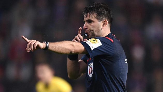 Sparta proti výkonu Jana Jílka protestuje, komise rozhodčích se ho zastává... Sparta proti výkonu Jana Jílka protestuje, komise rozhodčích se ho zastává...