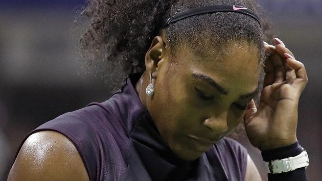 Serena Williamsová musí uvolnit svoje vedoucí postavení v žebříčku WTA. Serena Williamsová musí uvolnit svoje vedoucí postavení v žebříčku WTA.