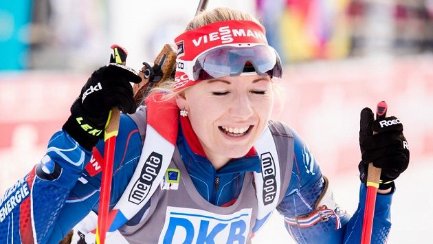Lucie Charvátová rady reprezentačních kolegyň poslouchá, na střelnici je na to ale vždycky sama. Lucie Charvátová rady reprezentačních kolegyň poslouchá, na střelnici je na to ale vždycky sama.