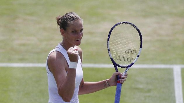 Karolína Plíšková se raduje z postupu do osmifinále Wimbledonu Karolína Plíšková se raduje z postupu do osmifinále Wimbledonu