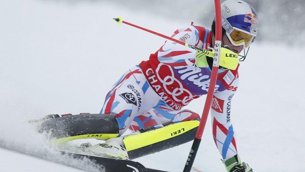Francouz Alexis Pinturault na trati kombinačního slalomu v Chamonix. Francouz Alexis Pinturault na trati kombinačního slalomu v Chamonix.