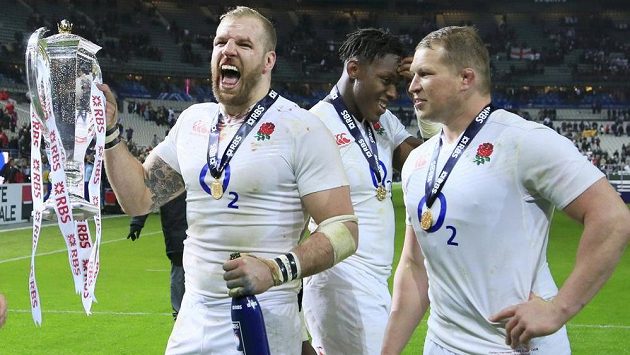Angličané James Haskell (vlevo) a Dylan Hartley v roli triumfátorů. Angličané James Haskell (vlevo) a Dylan Hartley v roli triumfátorů.