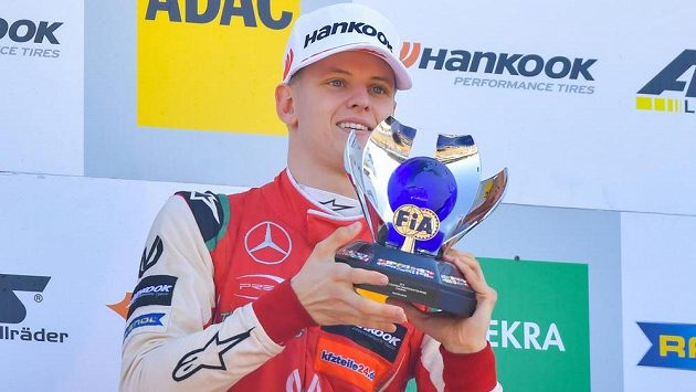 Mick Schumacher se stal mistrem Evropy ve formuli 3. Mick Schumacher se stal mistrem Evropy ve formuli 3.