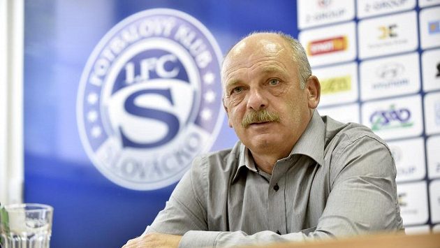 Trenér Slovácka Stanislav Levý. Trenér Slovácka Stanislav Levý.