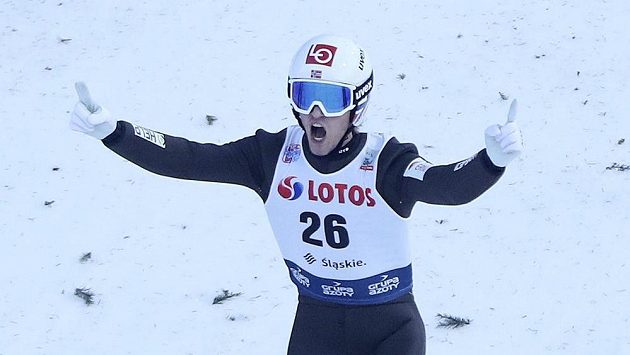 Nor Daniel Andre Tande se raduje v polské Wisle. Nor Daniel Andre Tande se raduje v polské Wisle.