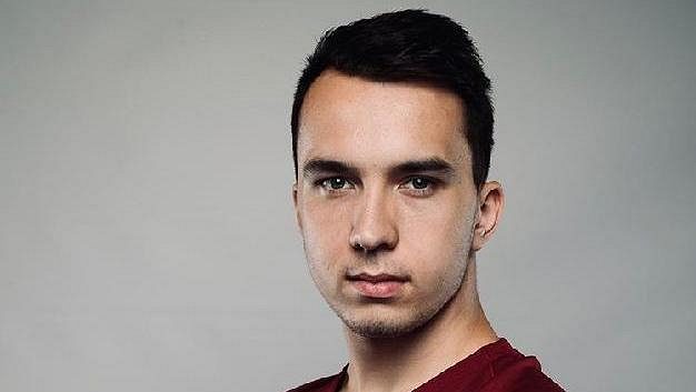 Jan Hradil reprezentuje Spartu ve hře FIFA. Jan Hradil reprezentuje Spartu ve hře FIFA.