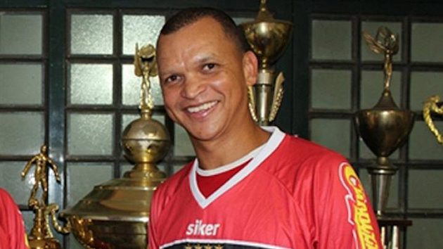 Bývalý brazilský fotbalista Warley Silva dos Santos. Bývalý brazilský fotbalista Warley Silva dos Santos.