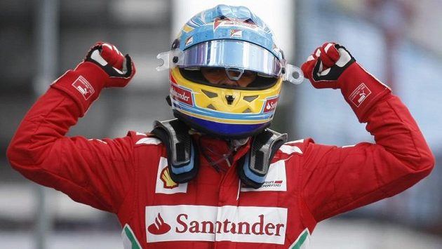 Fernando Alonso se raduje z triumfu ve Velké ceně Německa vozů formule 1. Fernando Alonso se raduje z triumfu ve Velké ceně Německa vozů formule 1.