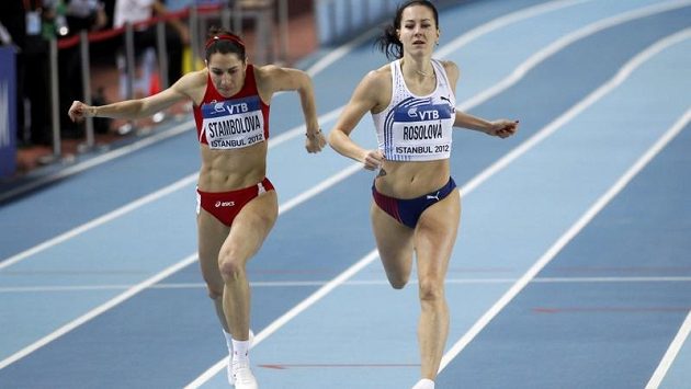 Denisa Rosolová v cíli čtvrtfinálového rozběhu. Denisa Rosolová v cíli čtvrtfinálového rozběhu.