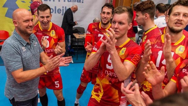 Volejbaloví Lvi Praha chtějí v příští sezoně zaútočit na mistrovský titul. Volejbaloví Lvi Praha chtějí v příští sezoně zaútočit na mistrovský titul.