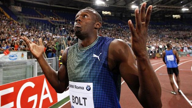 Co se to stalo? Jako by se ptal jamajský fenomén Usain Bolt po nečekané prohře s Justinem Gatlinem z USA ve sprintu na 100 metrů na Diamantové lize v Římě. Co se to stalo? Jako by se ptal jamajský fenomén Usain Bolt po nečekané prohře s Justinem Gatlinem z USA ve sprintu na 100 metrů na Diamantové lize v Římě.