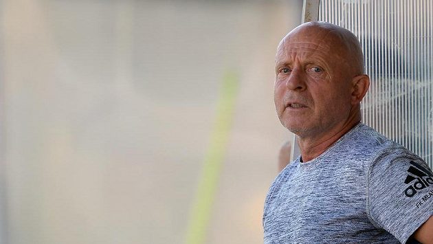 Čerstvý trenér fotbalové reprezentace Karel Jarolím. Čerstvý trenér fotbalové reprezentace Karel Jarolím.