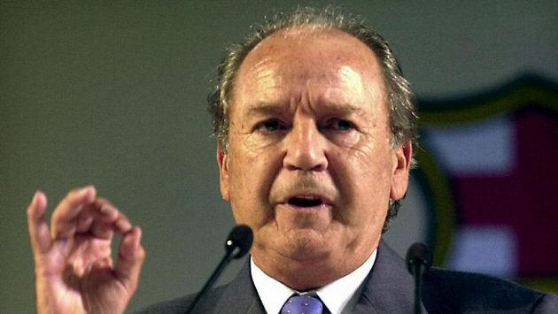 Josep Lluís Núňez na archivním snímku Josep Lluís Núňez na archivním snímku