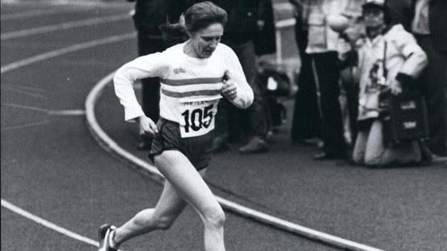 Britka Joyce Smithová, pionýrka maratónu. Britka Joyce Smithová, pionýrka maratónu.