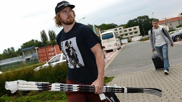 Útočník Lukáš Kašpar (vpředu) bude působit ve slovenském klubu. Útočník Lukáš Kašpar (vpředu) bude působit ve slovenském klubu.