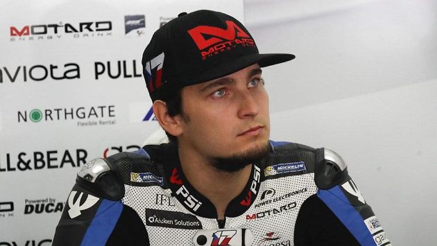 Karel Abrahám před prvním tréninkem v Sepangu. Karel Abrahám před prvním tréninkem v Sepangu.