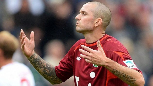 Dánský fotbalista Leon Andreasen v době svého působení v Hannoveru. Dánský fotbalista Leon Andreasen v době svého působení v Hannoveru.