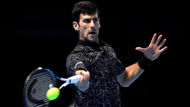 Srbský tenista Novak Djokovič nezaváhal ani ve třetím vystoupení na Turnaji mistrů. Srbský tenista Novak Djokovič nezaváhal ani ve třetím vystoupení na Turnaji mistrů.